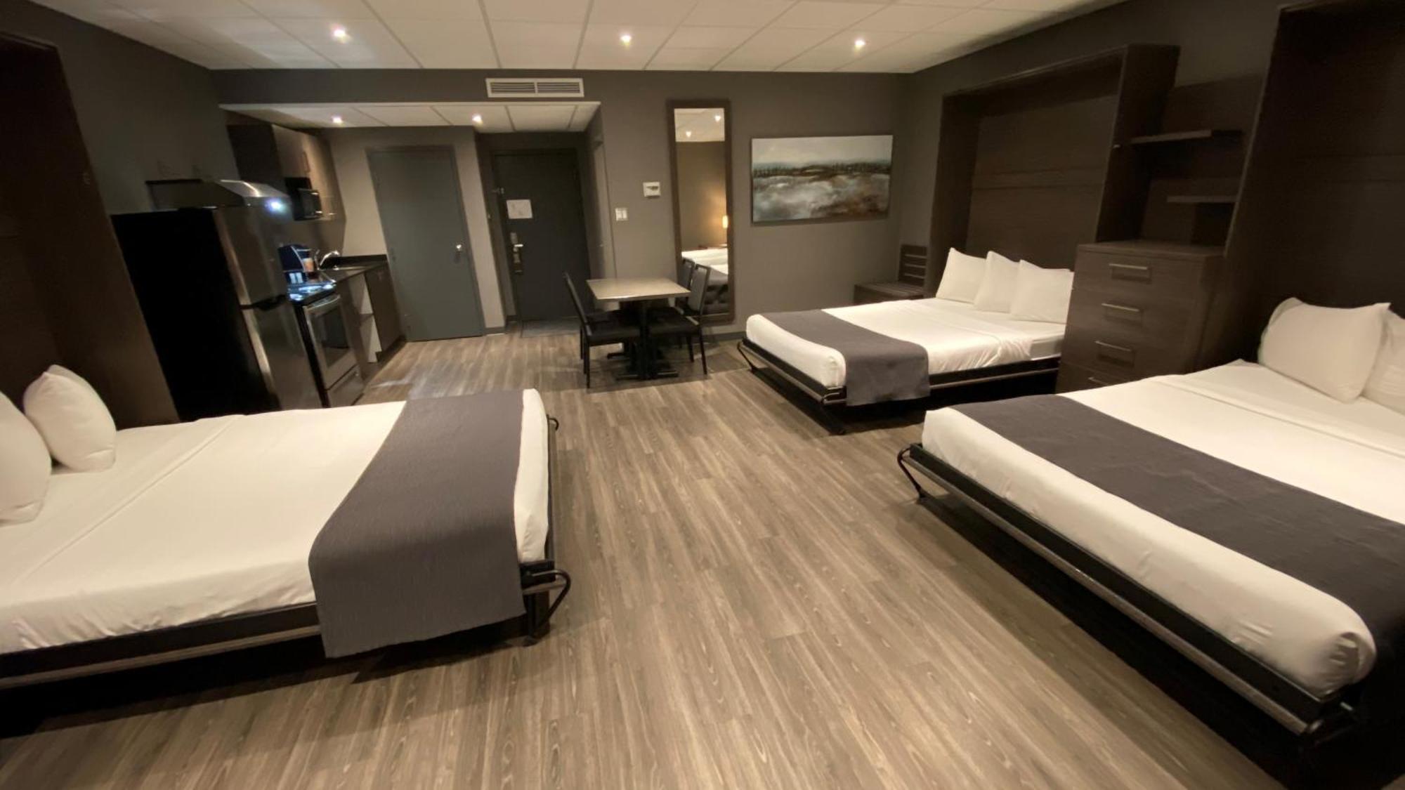 Hotel & Suites Le Dauphin Drummondville Esterno foto