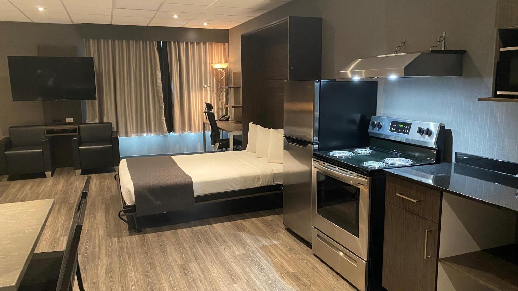 Hotel & Suites Le Dauphin Drummondville Esterno foto