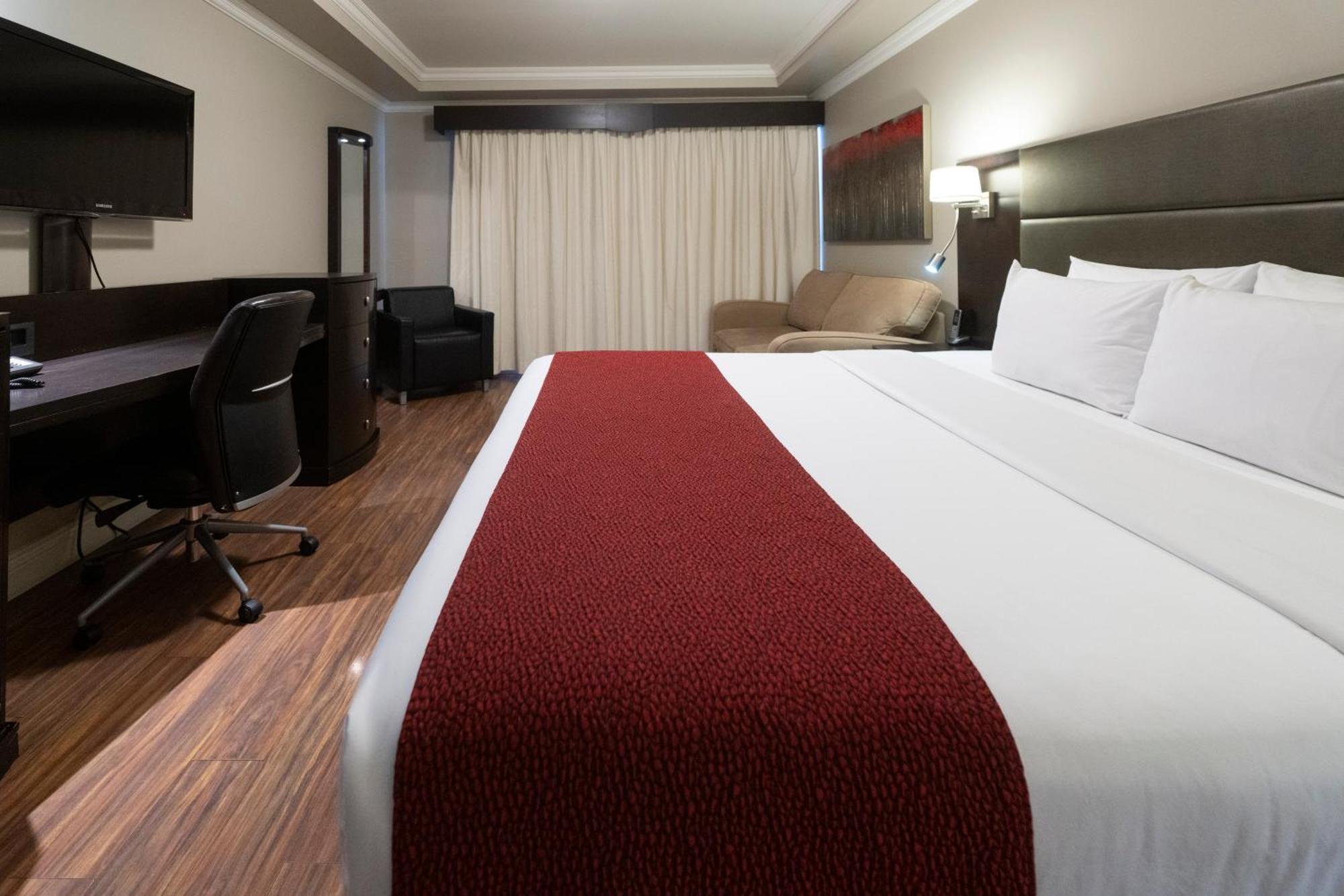 Hotel & Suites Le Dauphin Drummondville Esterno foto