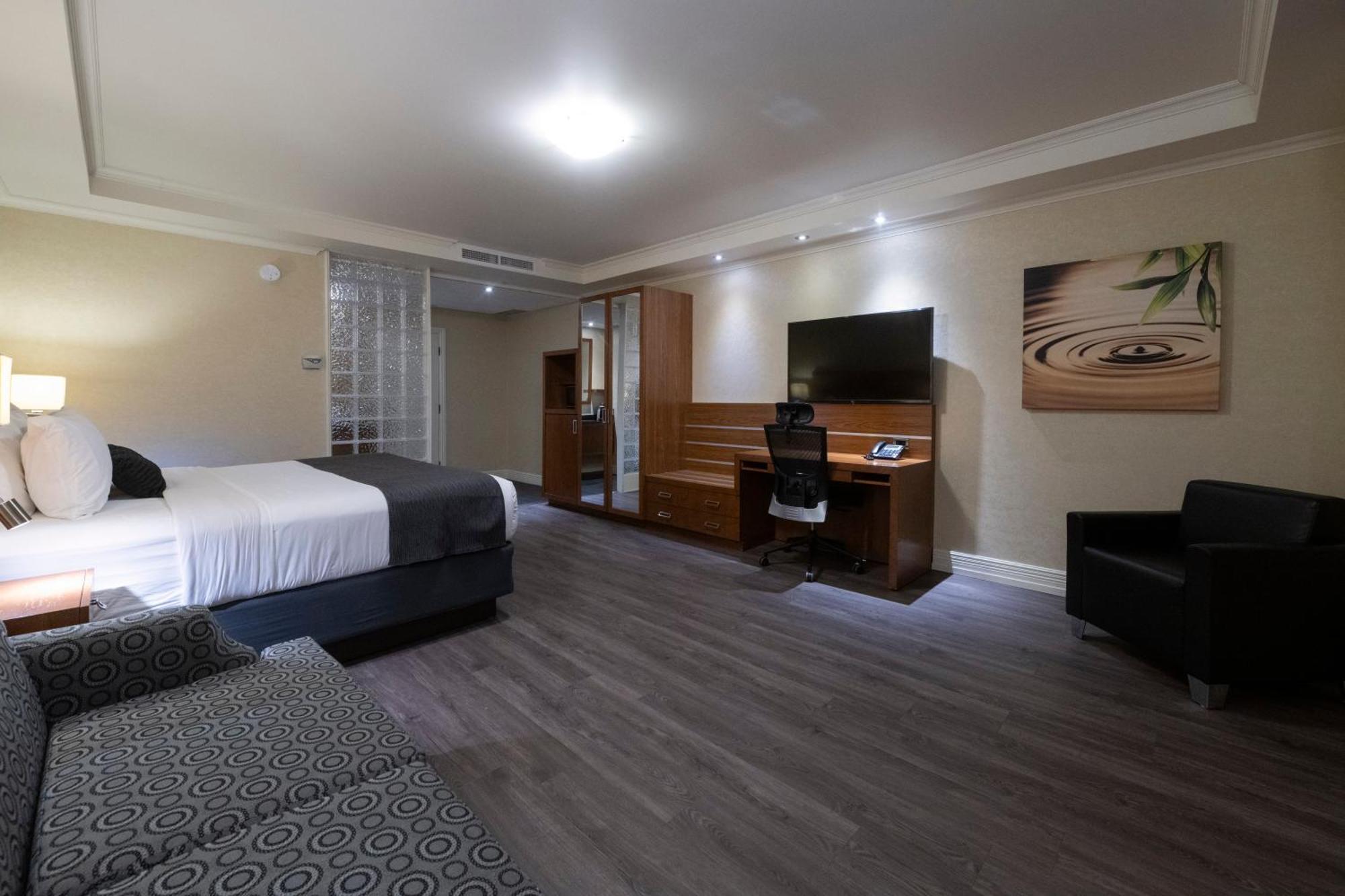 Hotel & Suites Le Dauphin Drummondville Esterno foto