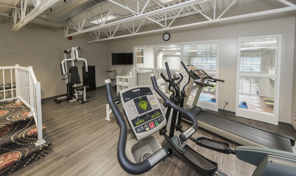 Hotel & Suites Le Dauphin Drummondville Esterno foto